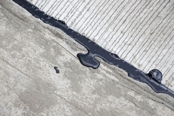 Pavement Crack Sealing in Gainesville